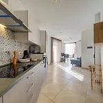 New By Sf Homes - Close To The *