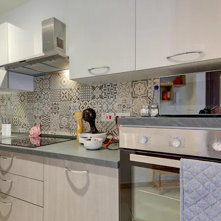 New By Sf Homes - Close To The *